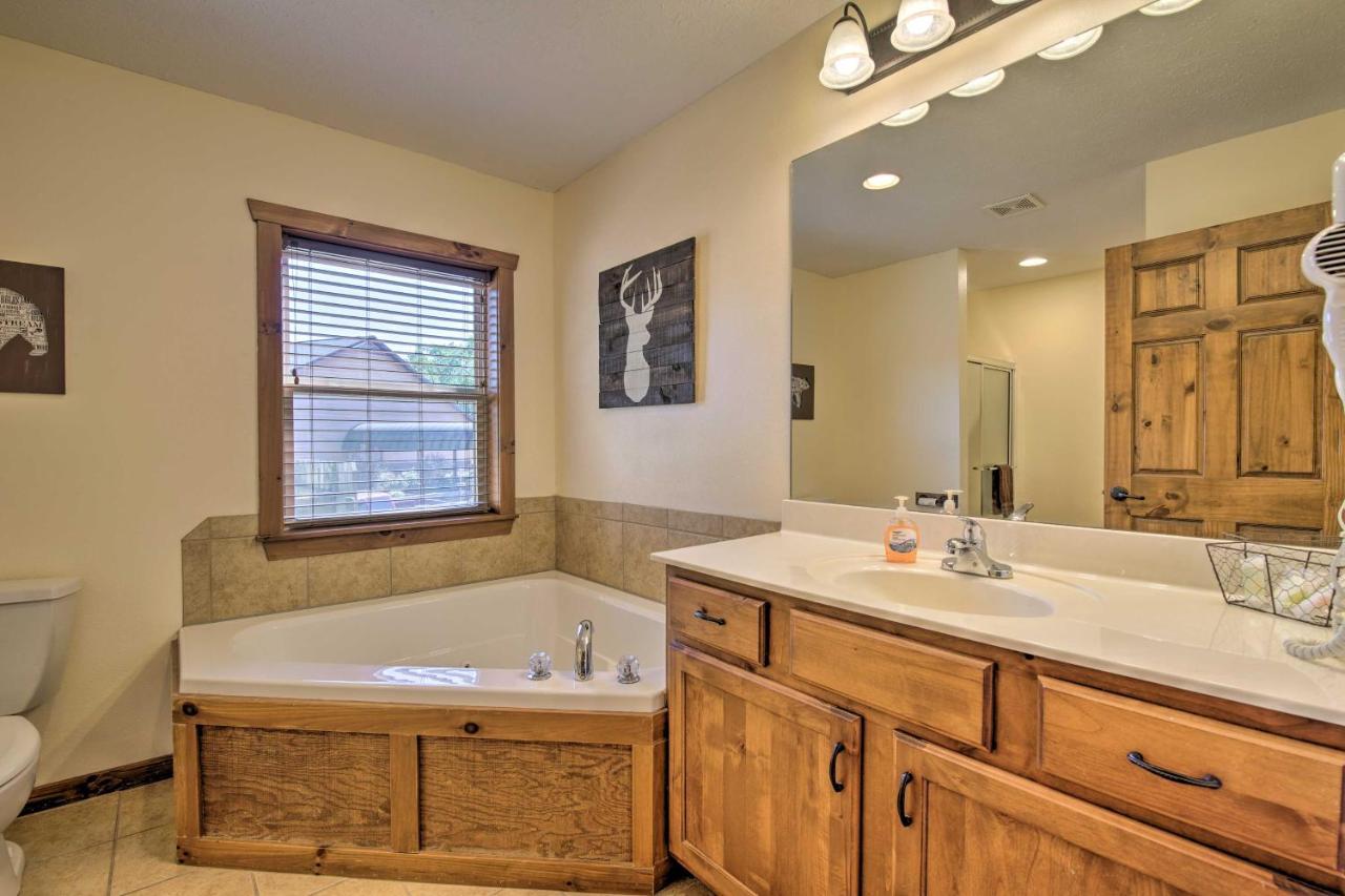 Cozy Rustic River Lodge Family Retreat Near Sdc! Branson Extérieur photo